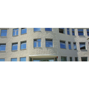 Lomljeni blok fasade